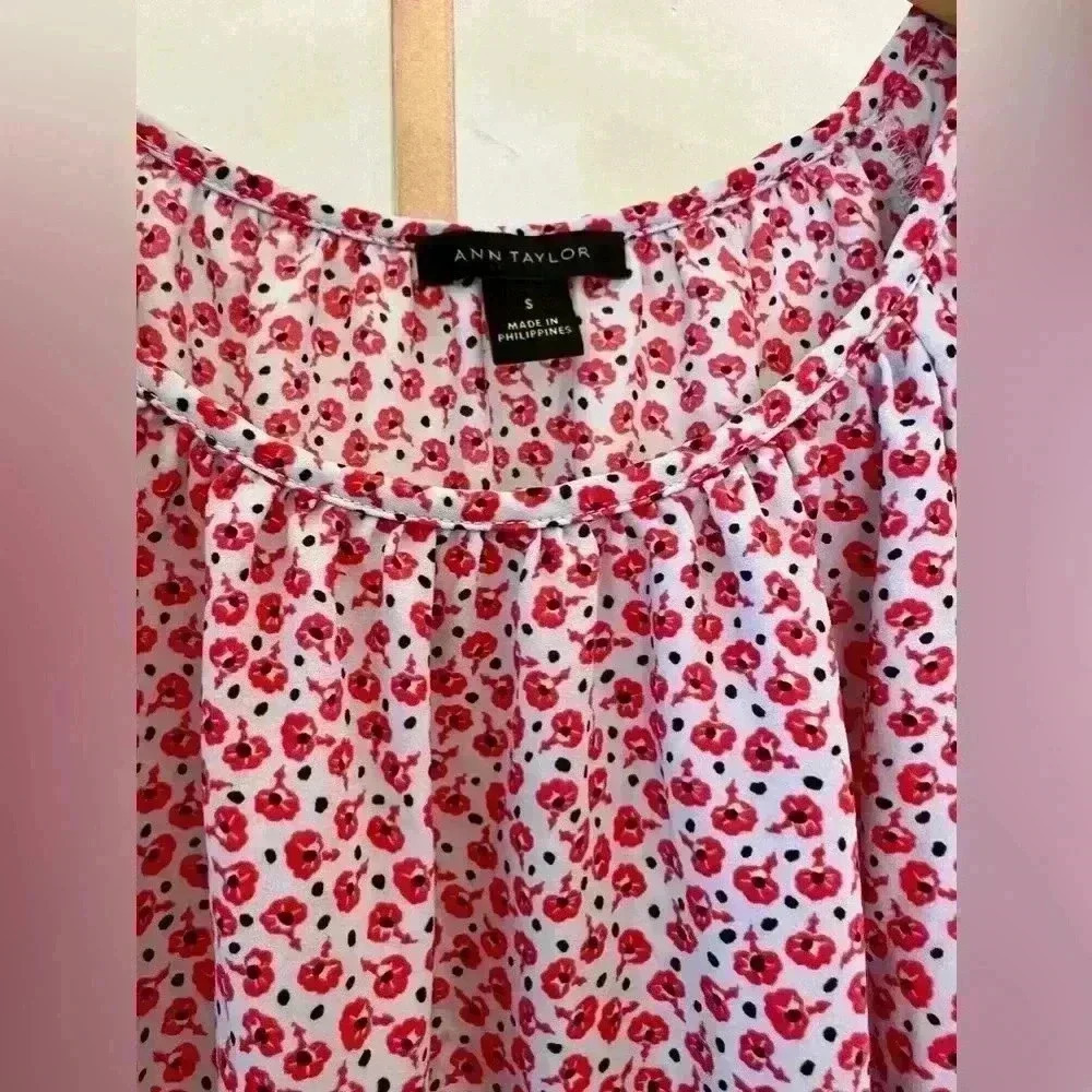 Ann Taylor Women's Floral Flutter Sleeve Blouse Size S Multicolor Casual - Picture 4 of 7